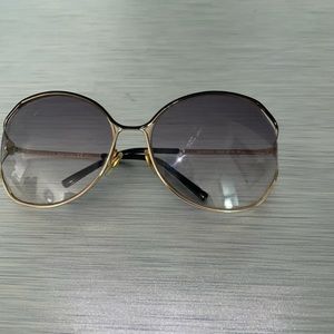 Authentic Gucci oval shape sunglasses